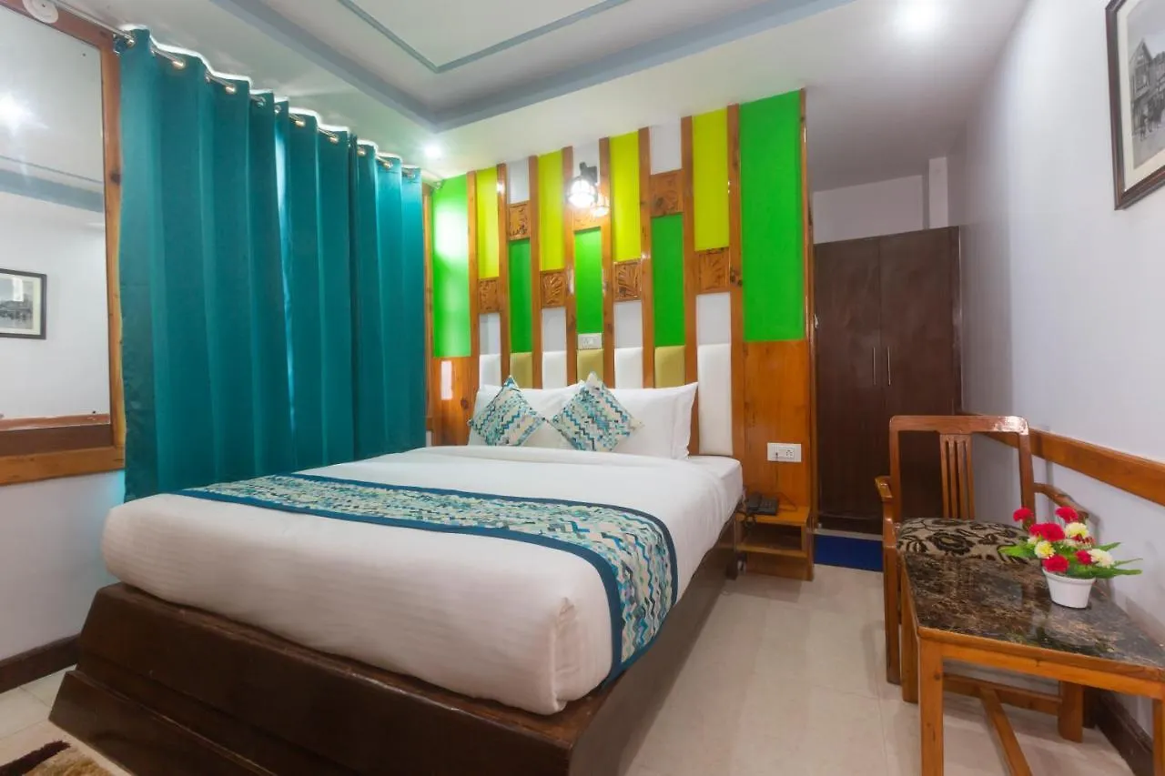 Golden Oak Bed & Breakfast Shimla 0*,
