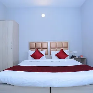 https://oyo-16910-hotel-prince-palace.kerala-hotels.net